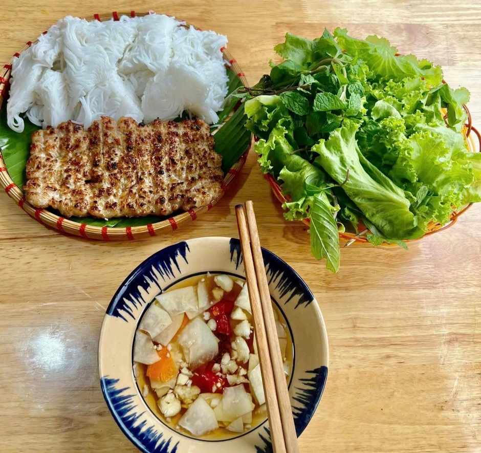 Món bún Xuân Son yêu thích, chủ quán hứa đãi miễn phí sau ASEAN Cup Món bún Xuân Son yêu thích, chủ quán hứa đãi miễn phí sau ASEAN Cup