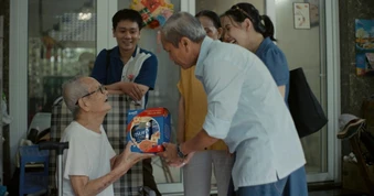 Món quà chúc sức khỏe cha mẹ mùa Vu lan