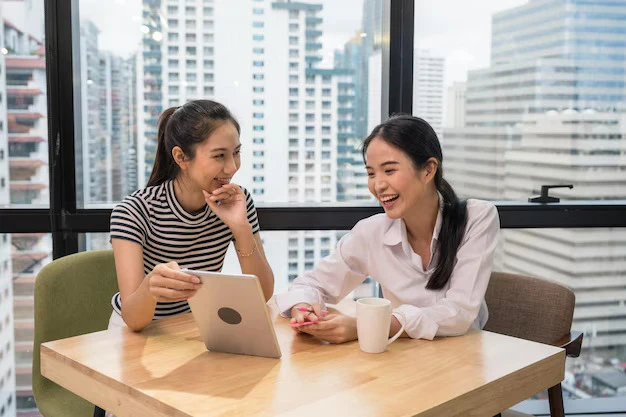 Mừng cưới đồng nghiệp 7 triệu đồng nhưng nhận lại quà là chiếc cốc cũ, tôi cắt đứt quan hệ: 6 tháng sau hối hận vì lý do không ngờ