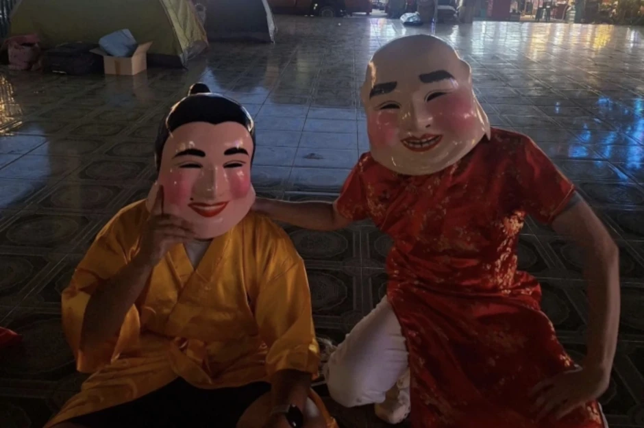 Muôn kiểu hóa trang bắt tội phạm của cảnh sát Thái Lan Muôn kiểu hóa trang bắt tội phạm của cảnh sát Thái Lan