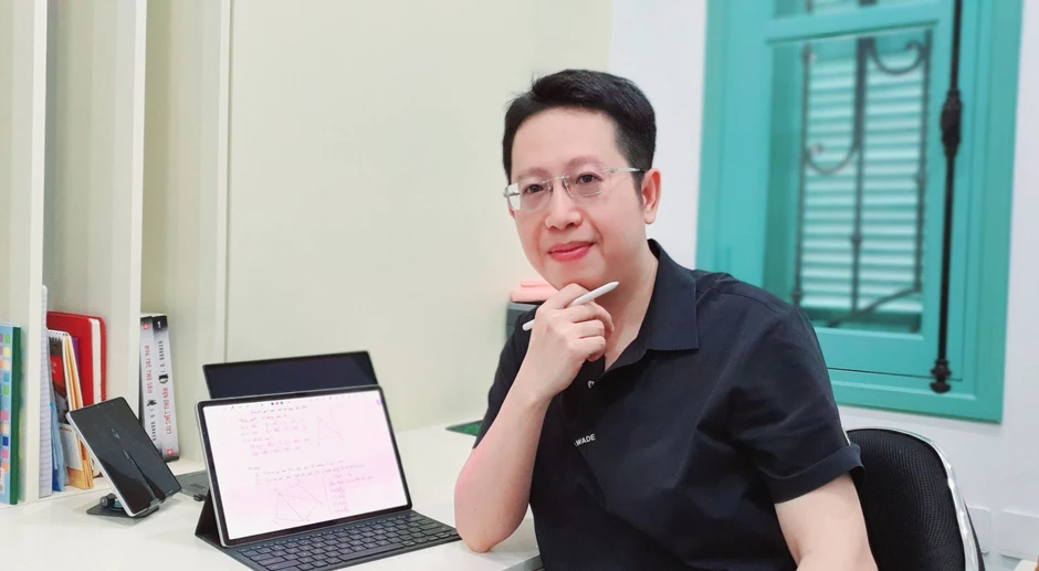 Nam MC VTV từng là thủ khoa ĐH Quốc gia Hà Nội, con trai của Giáo sư Toán học, chỉ dẫn các sĩ tử cách ôn thi tốt nghiệp THPT Nam MC VTV từng là thủ khoa ĐH Quốc gia Hà Nội, con trai của Giáo sư Toán học, chỉ dẫn các sĩ tử cách ôn thi tốt nghiệp THPT