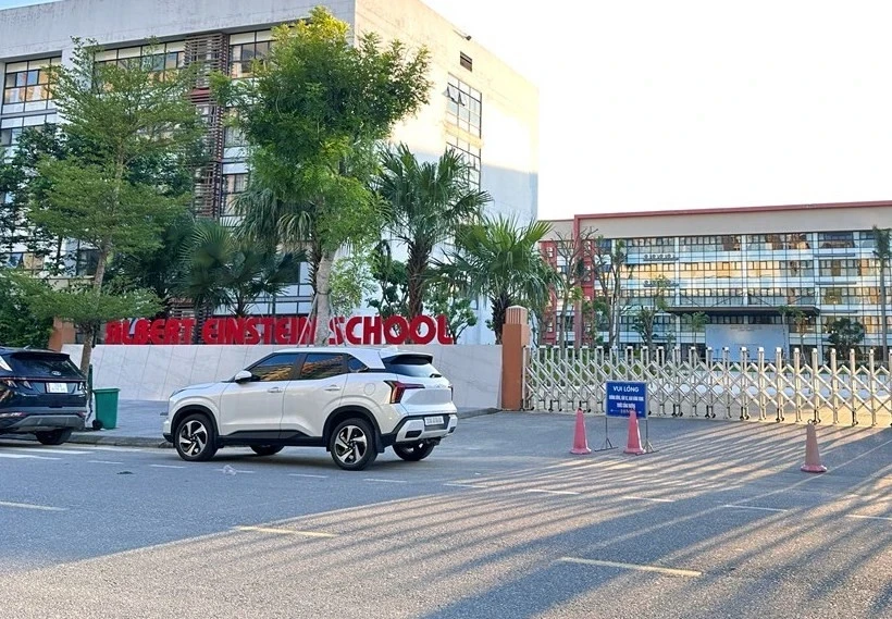 Nam sinh lớp 9 rơi từ khách sạn tử vong khi đi trải nghiệm: Sự việc xảy ra trong lúc đoàn đang ngủ Nam sinh lớp 9 rơi từ khách sạn tử vong khi đi trải nghiệm: Sự việc xảy ra trong lúc đoàn đang ngủ