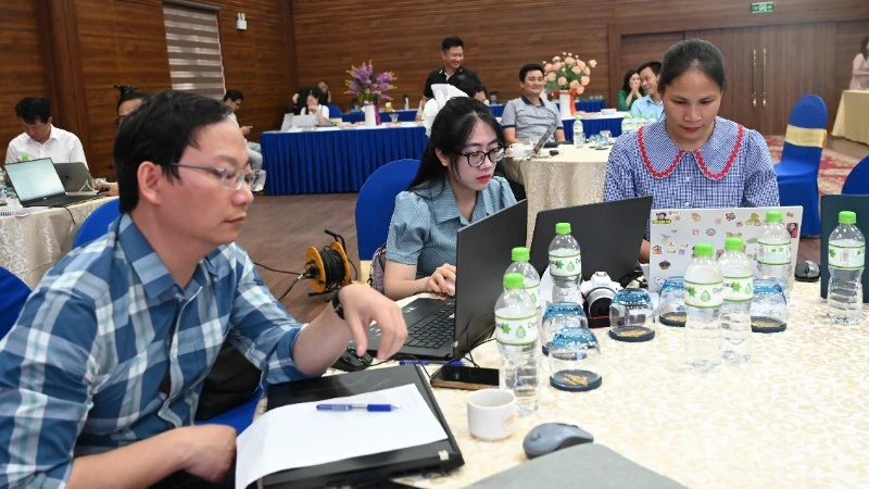 Nâng cao kỹ năng tác nghiệp an toàn trong thiên tai cho phóng viên khu vực miền bắc Nâng cao kỹ năng tác nghiệp an toàn trong thiên tai cho phóng viên khu vực miền bắc
