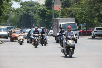 Nắng nóng diện rộng ở khu vực Trung Trung Bộ kết thúc từ ngày 18/4