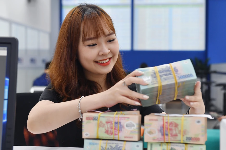 Ngân hàng đầu tiên tăng lãi suất tiết kiệm trên toàn hệ thống trong tháng 4/2026 Ngân hàng đầu tiên tăng lãi suất tiết kiệm trên toàn hệ thống trong tháng 4/2026