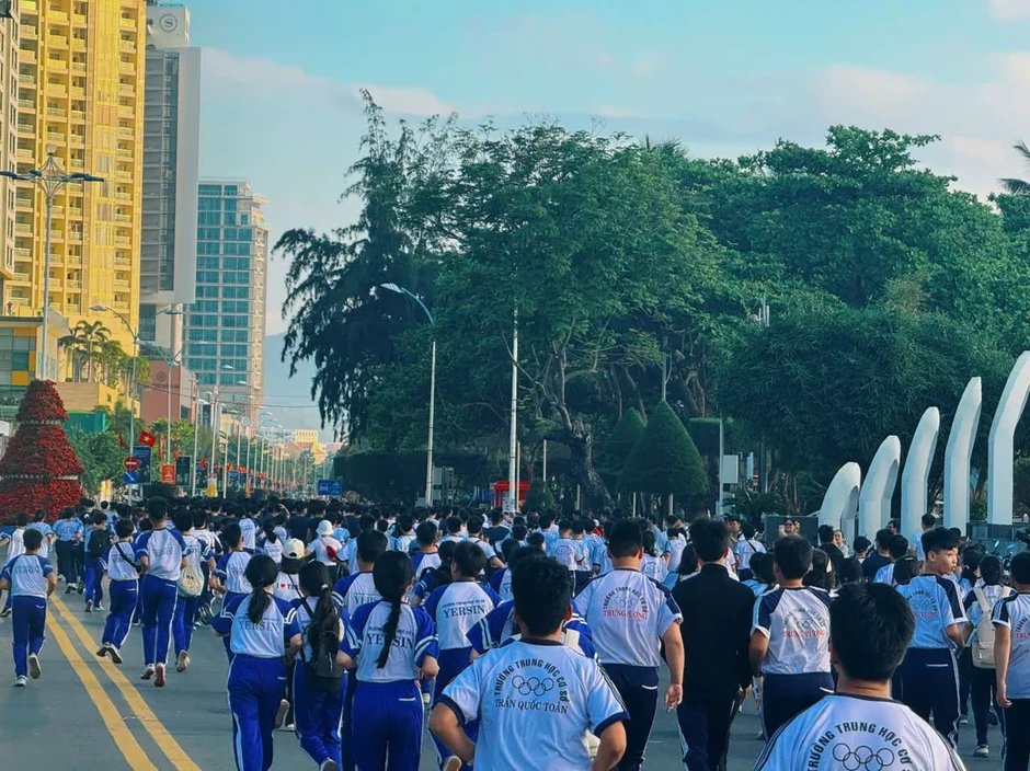 Ngày chạy Olympic vì sức khỏe toàn dân thu hút hơn 5.000 người tại Khánh Hòa Ngày chạy Olympic vì sức khỏe toàn dân thu hút hơn 5.000 người tại Khánh Hòa