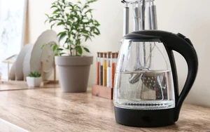 Ngày mai là mùng 1 tháng 9 Âm lịch: Khung giờ đẹp nhất để thắp hương