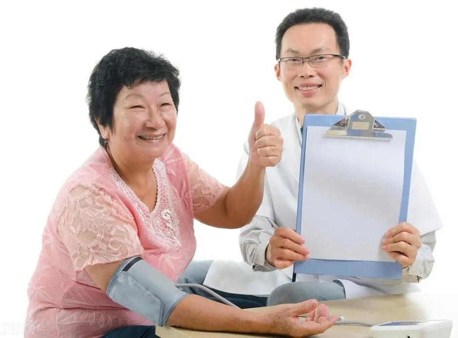 Nghề việc nhẹ kiếm tiền triệu mỗi giờ đang cực khát người: Không bế đỡ, chỉ đi "chấm điểm" để vun vén chặng cuối đời cho người già Nghề việc nhẹ kiếm tiền triệu mỗi giờ đang cực khát người: Không bế đỡ, chỉ đi "chấm điểm" để vun vén chặng cuối đời cho người già