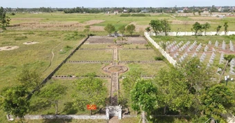 Nghĩa trang 140 ngôi mộ và tấm lòng của những người xa lạ