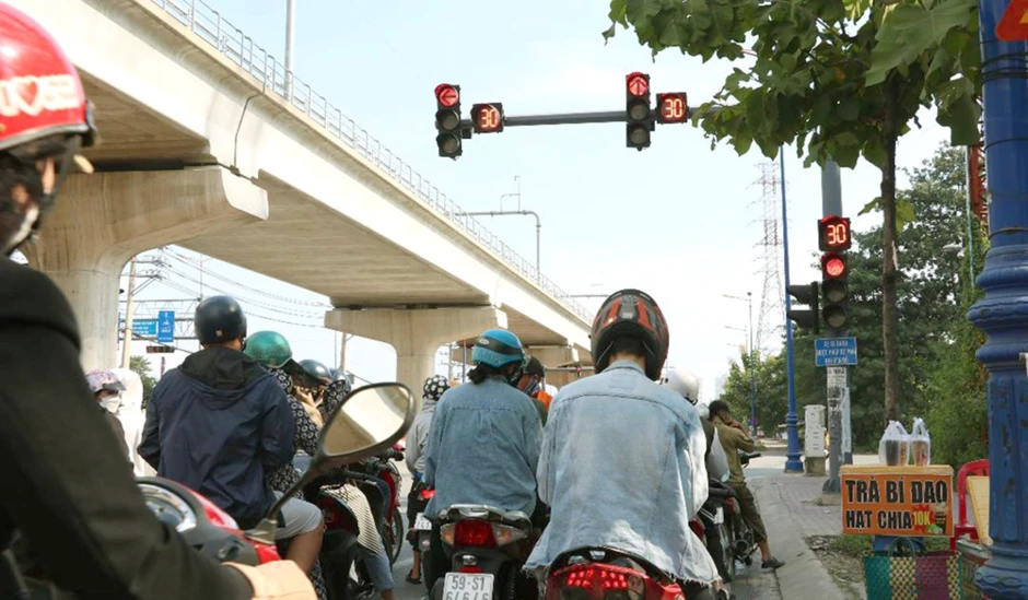 Người dân chú ý: Dừng đèn đỏ kiểu này có thể bị phạt tới 22 triệu đồng mà không hề hay biết Người dân chú ý: Dừng đèn đỏ kiểu này có thể bị phạt tới 22 triệu đồng mà không hề hay biết
