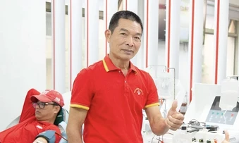 Người đàn ông Hưng Yên rủ cả làng thuê ôtô đi hiến máu