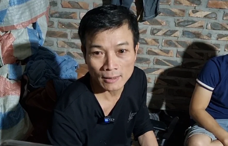 Người đàn ông kể giây phút bắc thang cứu 7 người trong vụ cháy ở Hà Nội Người đàn ông kể giây phút bắc thang cứu 7 người trong vụ cháy ở Hà Nội