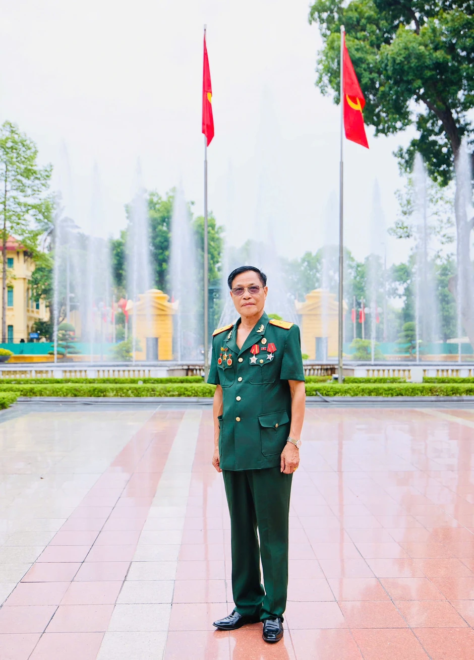 Người đàn ông ở Hà Nội hơn 10 năm nuôi lợn đất giúp người dưng Người đàn ông ở Hà Nội hơn 10 năm nuôi lợn đất giúp người dưng