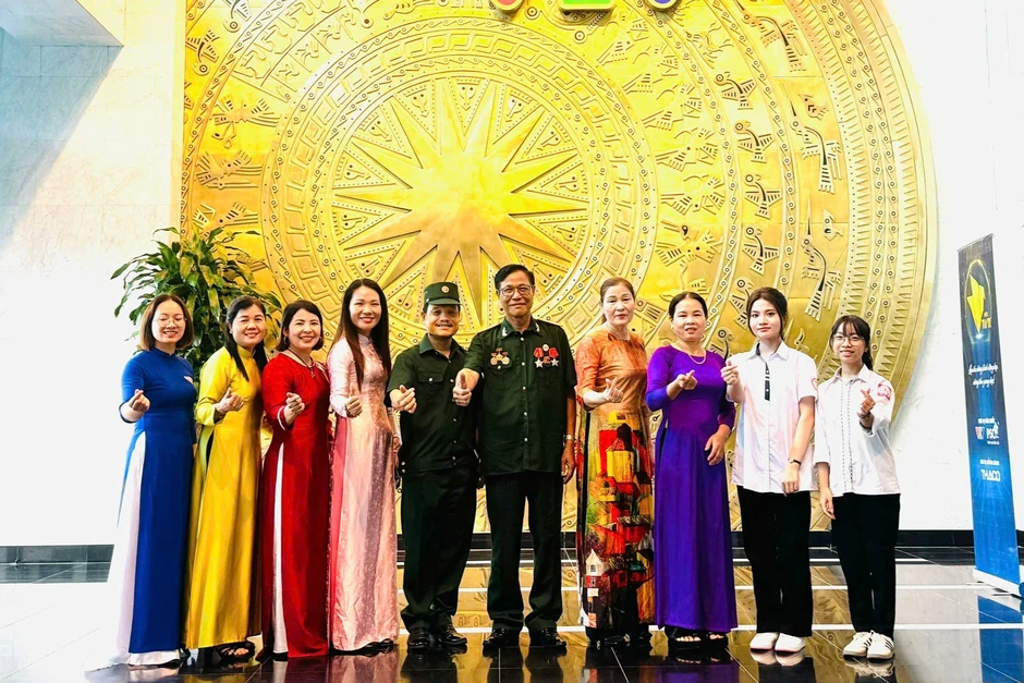 Người đàn ông ở Hà Nội hơn 10 năm nuôi lợn đất giúp người dưng Người đàn ông ở Hà Nội hơn 10 năm nuôi lợn đất giúp người dưng