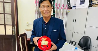 Người đàn ông ở Hà Nội hơn 10 năm nuôi lợn đất giúp người dưng