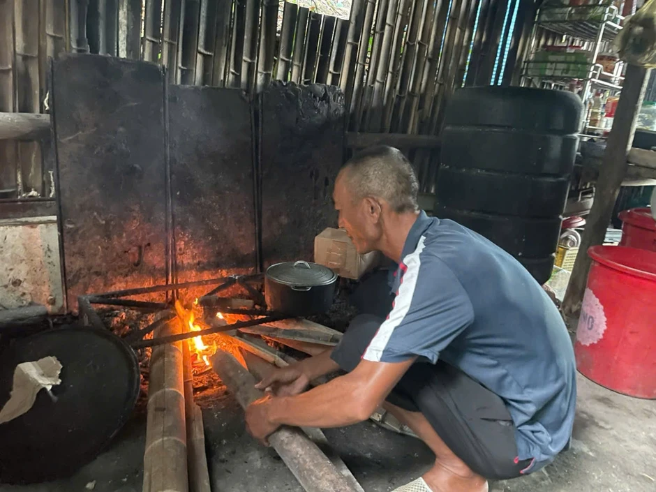 Người đàn ông Quảng Ninh bán ô tô ra đảo ở, sống tự cung tự cấp Người đàn ông Quảng Ninh bán ô tô ra đảo ở, sống tự cung tự cấp