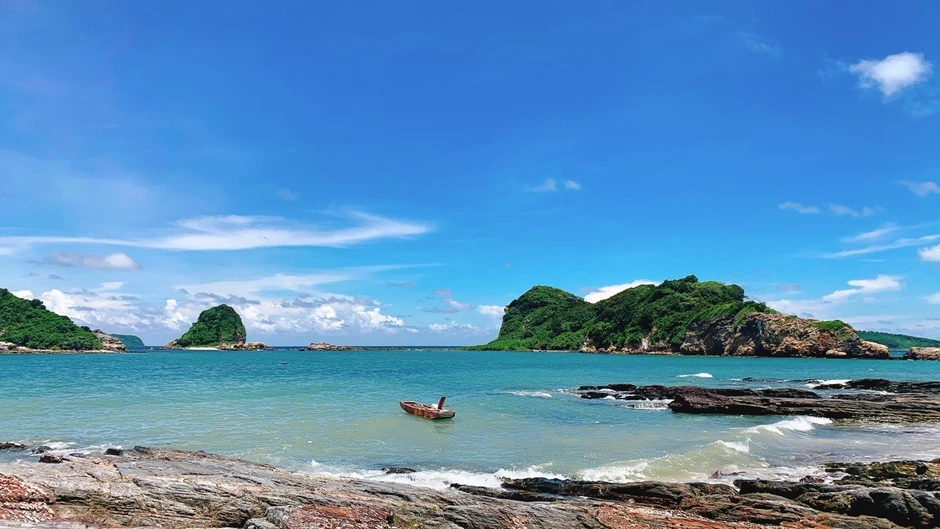 Người đàn ông Quảng Ninh bán ô tô ra đảo ở, sống tự cung tự cấp Người đàn ông Quảng Ninh bán ô tô ra đảo ở, sống tự cung tự cấp