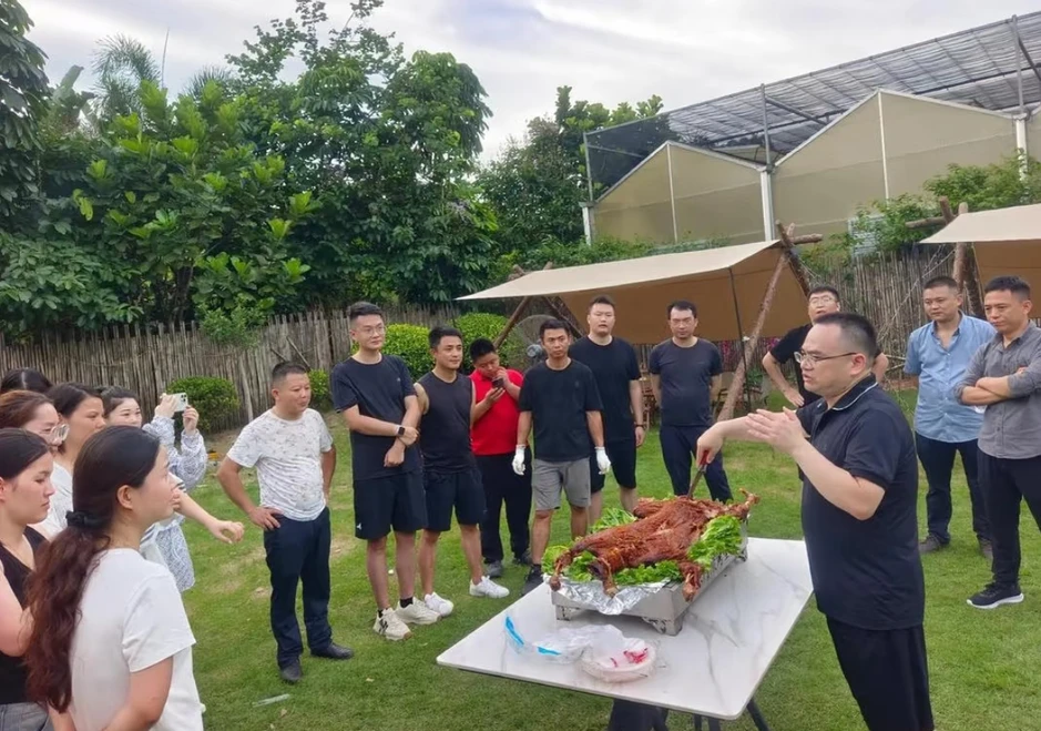 Người EQ cao "tránh xa" 7 điều này khi đi team building Người EQ cao "tránh xa" 7 điều này khi đi team building
