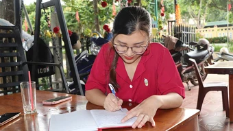 Người trẻ về quê làm trưởng thôn