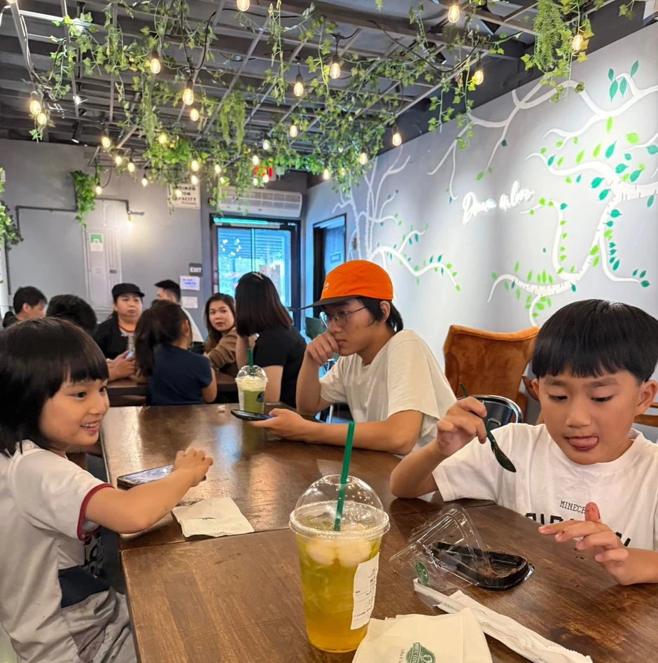 Người Việt ở quận Cam sơ tán vì rò rỉ hóa chất: Thấp thỏm chờ ngày về nhà Người Việt ở quận Cam sơ tán vì rò rỉ hóa chất: Thấp thỏm chờ ngày về nhà