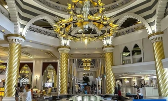 Nhà giàu Dubai 'khoe' hầm trú ẩn triệu đô