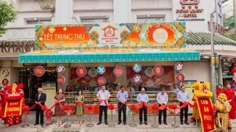 Nhà hàng Đồng Khánh ra mắt bộ sưu tập bánh trung thu mới 2026