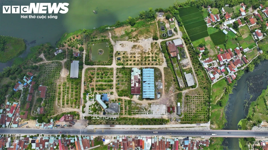 Nhà máy mía đường Bình Định gỉ sét, mục nát sau hơn 7 năm bỏ hoang Nhà máy mía đường Bình Định gỉ sét, mục nát sau hơn 7 năm bỏ hoang
