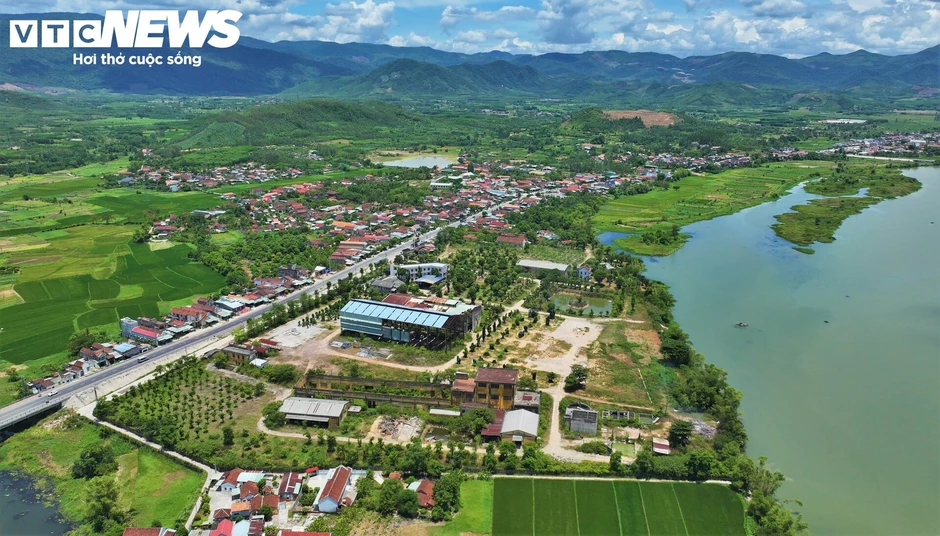Nhà máy mía đường Bình Định gỉ sét, mục nát sau hơn 7 năm bỏ hoang Nhà máy mía đường Bình Định gỉ sét, mục nát sau hơn 7 năm bỏ hoang