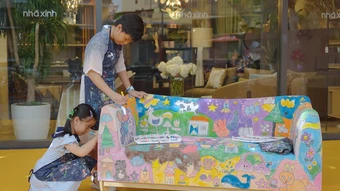 Nhà Xinh mang trải nghiệm vẽ lên sofa đến cửa hàng mới