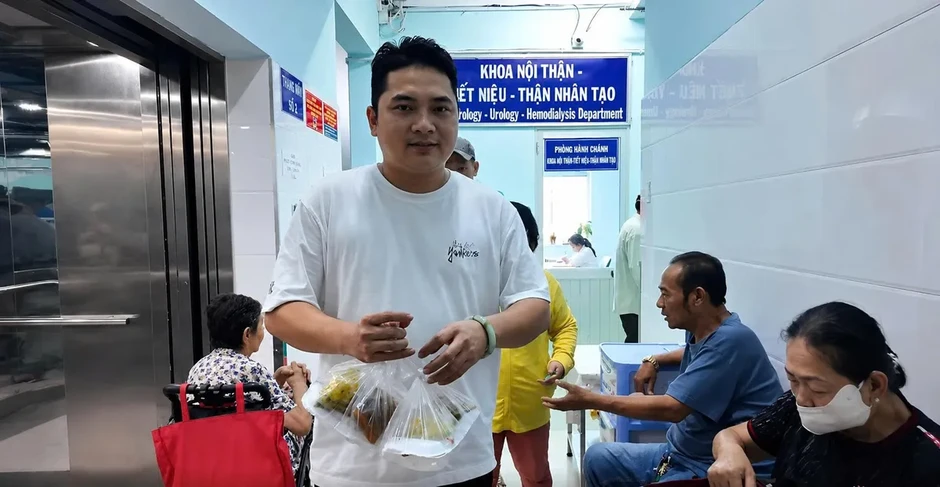 Những bữa cơm nghĩa tình và hành trình sẻ chia cùng bệnh nhân nghèo Những bữa cơm nghĩa tình và hành trình sẻ chia cùng bệnh nhân nghèo