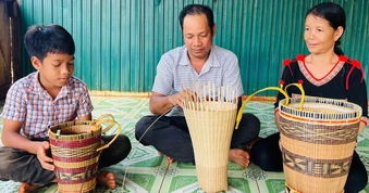 Những chuyện tình xuyên biên giới "đơm hoa, kết trái" dọc phên dậu