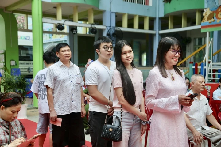 Những cử tri đặc biệt ở TP.HCM đi bỏ phiếu