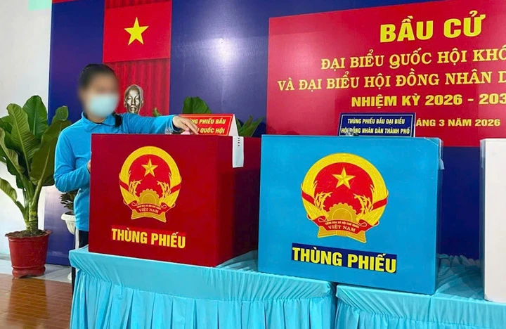 Những cử tri đặc biệt ở TP.HCM đi bỏ phiếu
