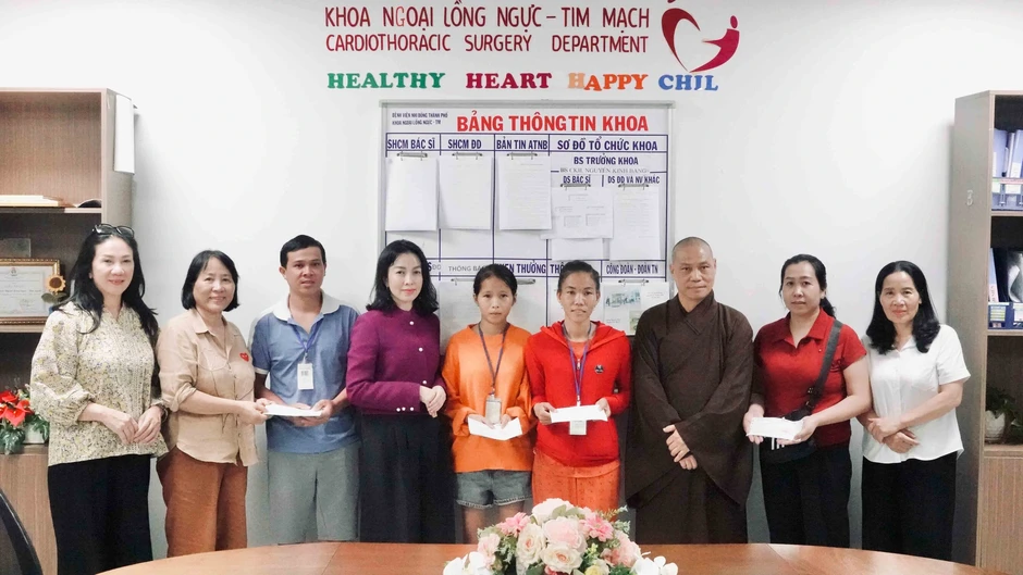 Những tờ biên lai viện phí mùa Phật đản khiến nhiều người xúc động Những tờ biên lai viện phí mùa Phật đản khiến nhiều người xúc động