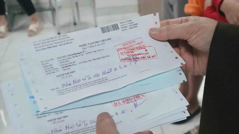 Những tờ biên lai viện phí mùa Phật đản khiến nhiều người xúc động Những tờ biên lai viện phí mùa Phật đản khiến nhiều người xúc động