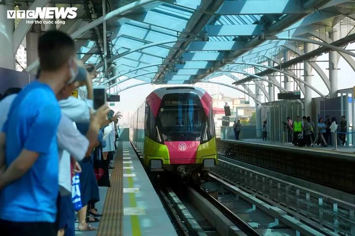 Những tuyến Metro Hà Nội chẳng liên quan gì đến nhau và bài toán phát triển mạng lưới giao thông đô thị Những tuyến Metro Hà Nội chẳng liên quan gì đến nhau và bài toán phát triển mạng lưới giao thông đô thị