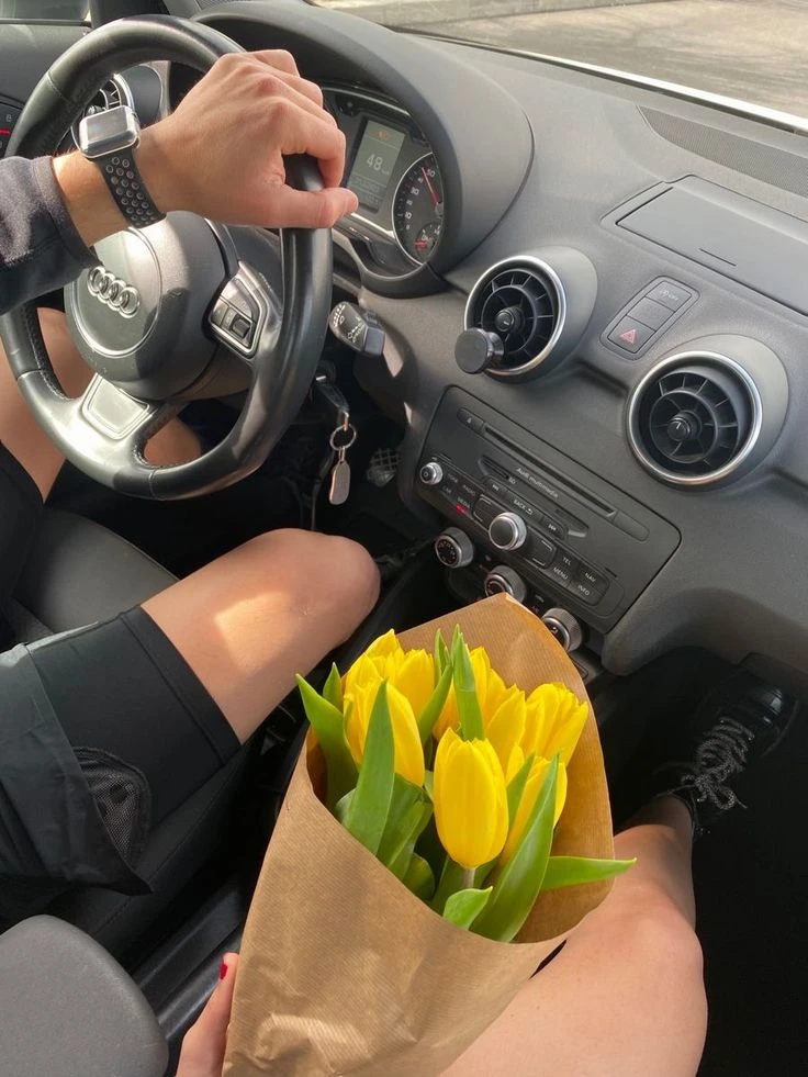 Nỗi khổ nói không ai tin của cô vợ cứ đến ngày lễ Tết, 20/10 là chồng "đập tiền" vào mặt Nỗi khổ nói không ai tin của cô vợ cứ đến ngày lễ Tết, 20/10 là chồng "đập tiền" vào mặt