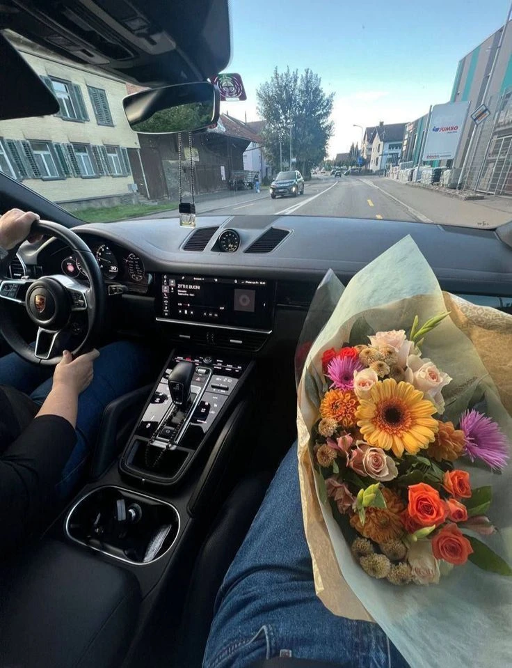 Nỗi khổ nói không ai tin của cô vợ cứ đến ngày lễ Tết, 20/10 là chồng "đập tiền" vào mặt Nỗi khổ nói không ai tin của cô vợ cứ đến ngày lễ Tết, 20/10 là chồng "đập tiền" vào mặt
