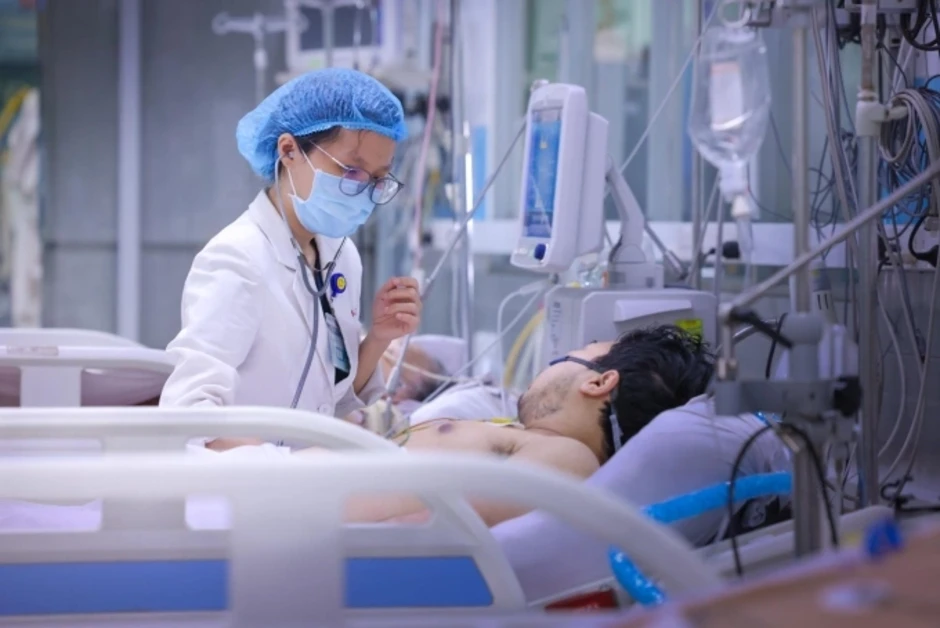 Nỗi lo chăm người thân bị sốt xuất huyết đầu năm Nỗi lo chăm người thân bị sốt xuất huyết đầu năm