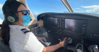 Nữ cơ phó SN 1996 được gia đình góp gần 5 tỷ đồng cho đi học lái máy bay, nói sự thật về thu nhập của phi công