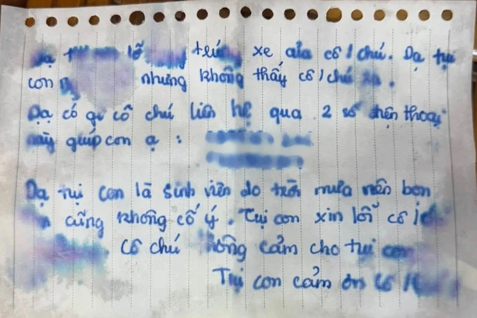 Nữ sinh viên đứng đợi cả tiếng dưới mưa, để lại thư xin lỗi vì một điều Nữ sinh viên đứng đợi cả tiếng dưới mưa, để lại thư xin lỗi vì một điều