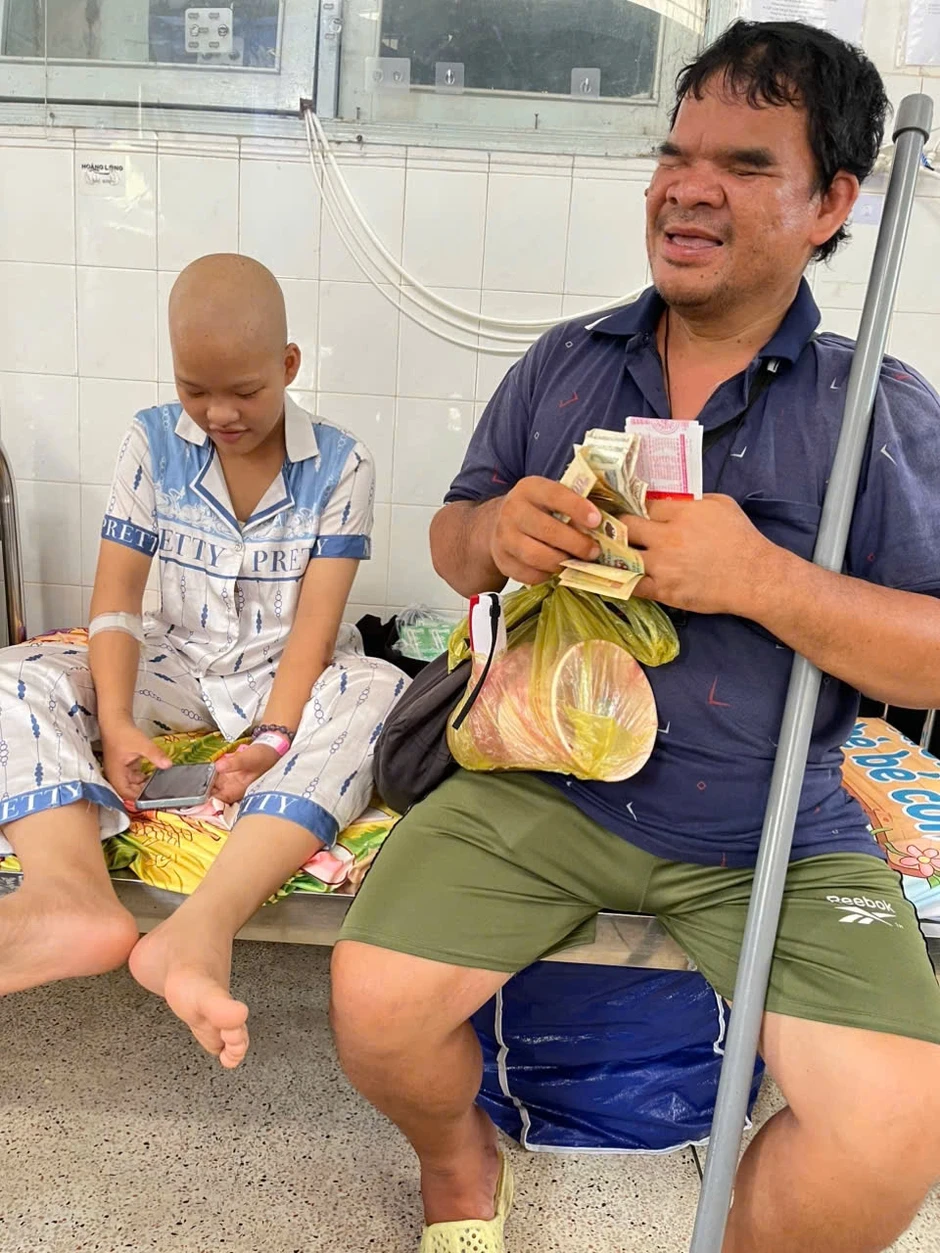Nữ tu giúp cô bé ung thư tìm lại niềm tin