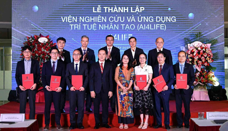 'Nữ tướng' của viện nghiên cứu chuyên sâu về AI đầu tiên tại Việt Nam 'Nữ tướng' của viện nghiên cứu chuyên sâu về AI đầu tiên tại Việt Nam