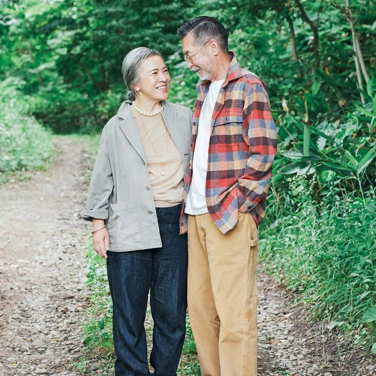 Ở tuổi trung niên, đừng tích tiền kiểu phòng thân cũng đừng tiêu theo cảm xúc: Cách cân bằng để sống ổn và không áp lực Ở tuổi trung niên, đừng tích tiền kiểu phòng thân cũng đừng tiêu theo cảm xúc: Cách cân bằng để sống ổn và không áp lực