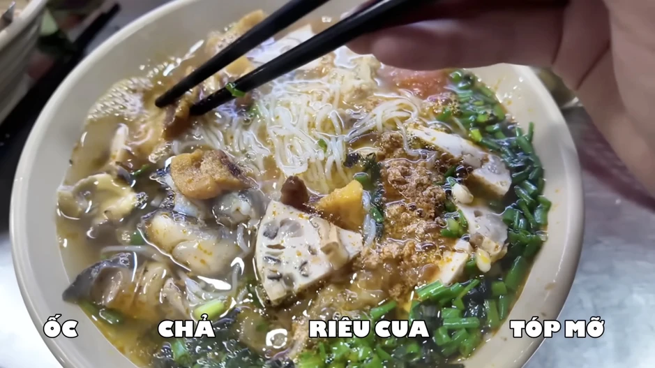 Ồn ào bát bún riêu 80k ở chợ Đồng Xuân: Bà chủ tố Tiktoker “nói sai sự thật”, Quan Không Gờ phản pháo! Ồn ào bát bún riêu 80k ở chợ Đồng Xuân: Bà chủ tố Tiktoker “nói sai sự thật”, Quan Không Gờ phản pháo!
