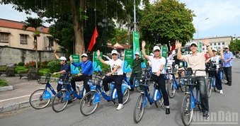Phát động chương trình “RE:Earth - Vì Hồ Tây xanh” lan tỏa lối sống xanh
