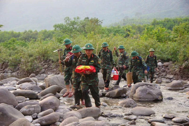 Phát hiện 3 hài cốt liệt sĩ với nhiều di vật Phát hiện 3 hài cốt liệt sĩ với nhiều di vật