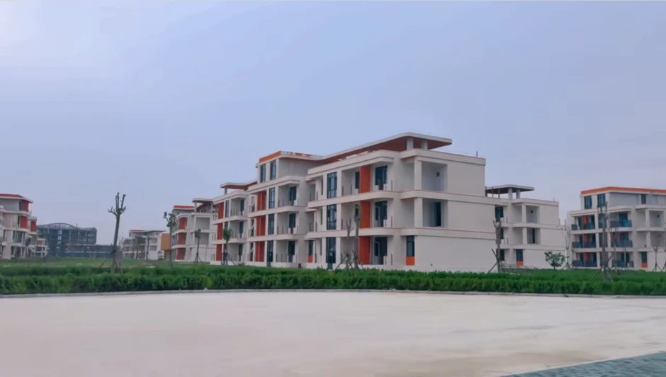 Phát hiện KTX đại học ven biển đẹp như khu nghỉ dưỡng, giá chưa tới 1 triệu đồng/tháng Phát hiện KTX đại học ven biển đẹp như khu nghỉ dưỡng, giá chưa tới 1 triệu đồng/tháng