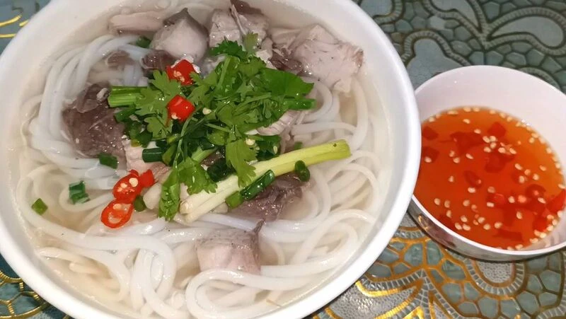 Phát hiện làng chài 400 năm ở Đắk Lắk mang tên cái lò hấp cá, đang tranh danh hiệu Làng du lịch tốt nhất thế giới của Liên Hợp Quốc Phát hiện làng chài 400 năm ở Đắk Lắk mang tên cái lò hấp cá, đang tranh danh hiệu Làng du lịch tốt nhất thế giới của Liên Hợp Quốc