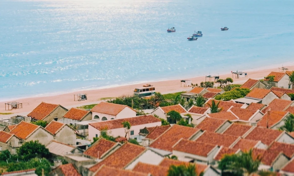 Phát hiện làng chài 400 năm ở Đắk Lắk mang tên cái lò hấp cá, đang tranh danh hiệu Làng du lịch tốt nhất thế giới của Liên Hợp Quốc Phát hiện làng chài 400 năm ở Đắk Lắk mang tên cái lò hấp cá, đang tranh danh hiệu Làng du lịch tốt nhất thế giới của Liên Hợp Quốc